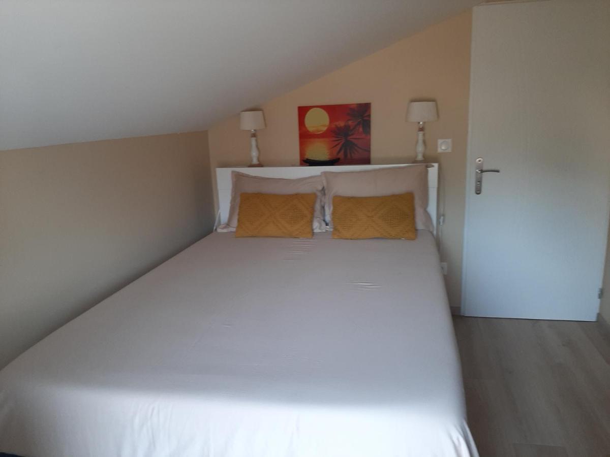 Logement Confortable Dans Residence Privee A Amplepuis Exteriér fotografie